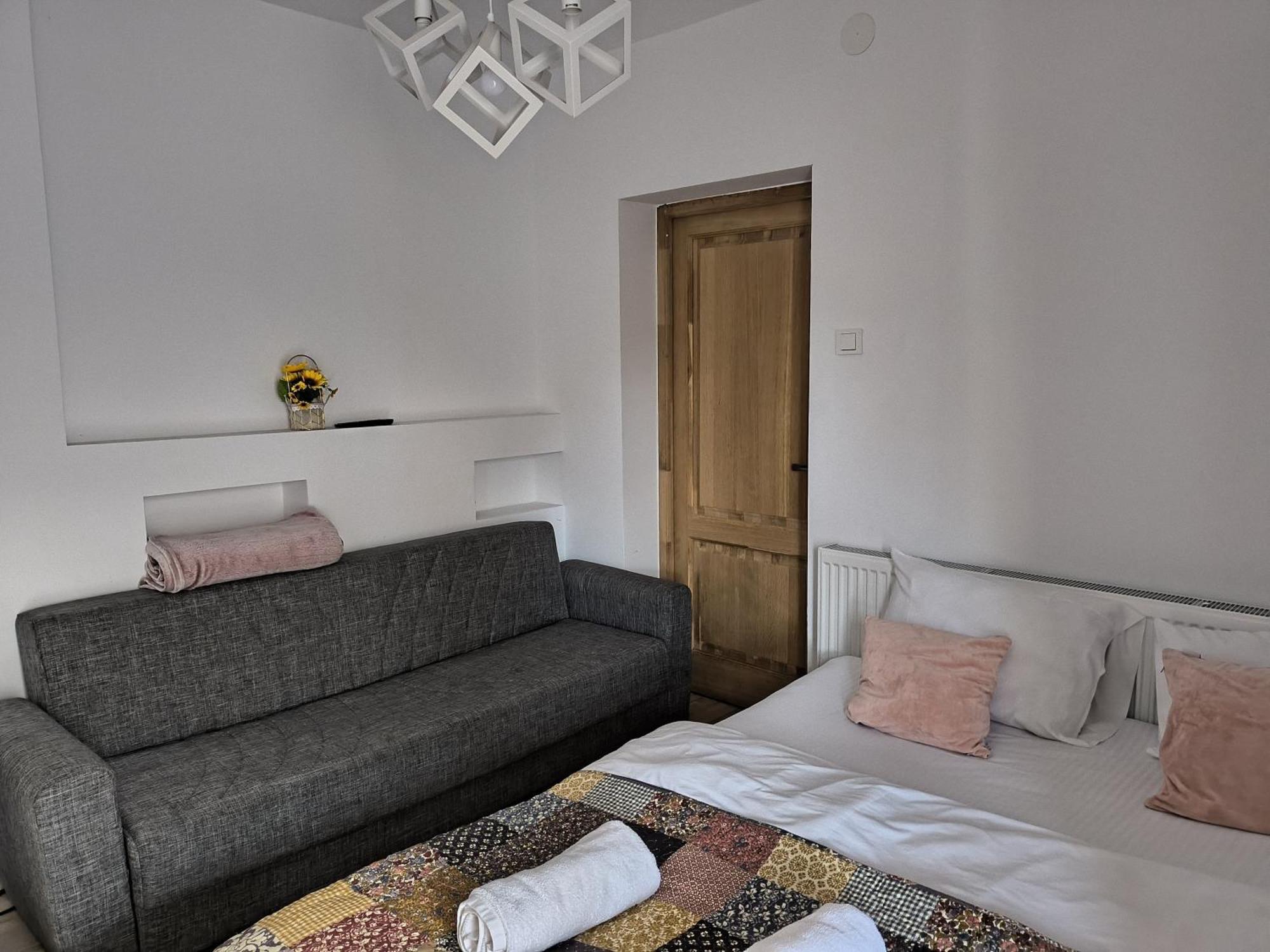 Casa Raia Hotell Braşov Exteriör bild